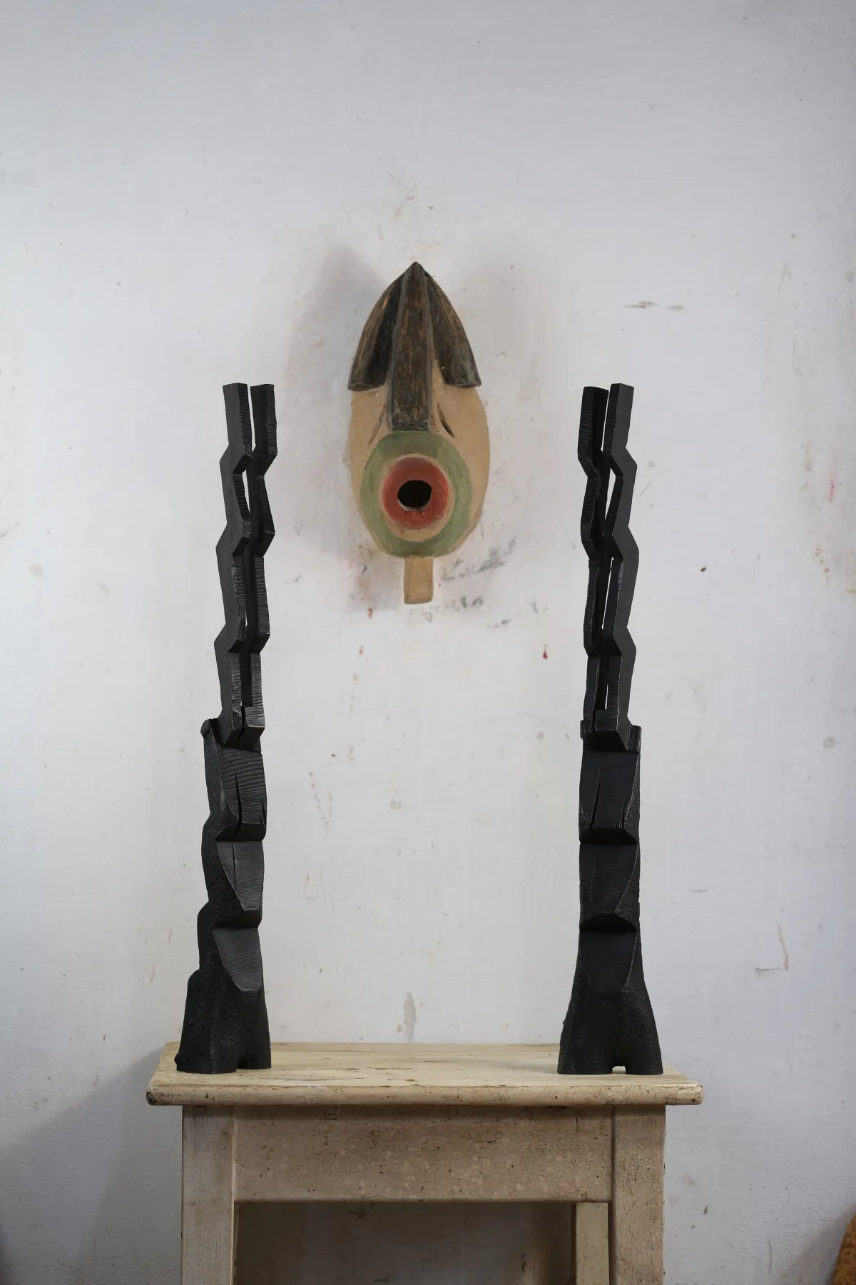 Pair of column and harpoon mask