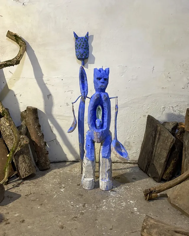 Madone bleu et son masque