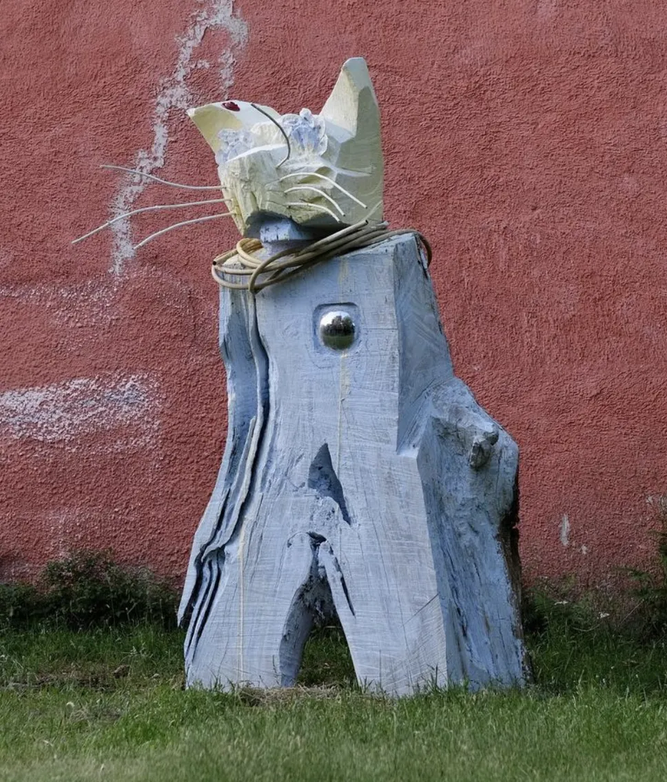 Le chat qui rêvait de devenir un oiseau